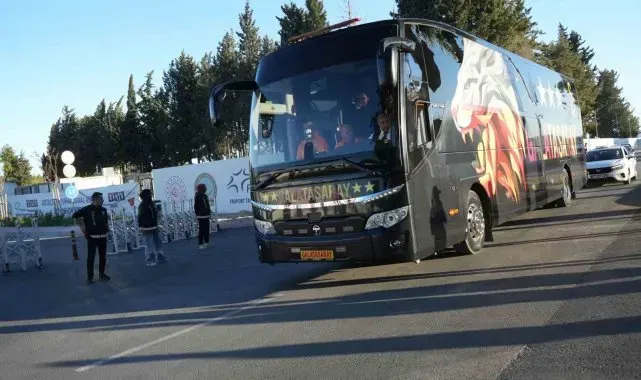 Galatasaray kafilesi Antalya'ya geldi