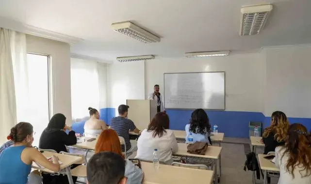 Başkan Çerçioğlu memur adaylarının yanında