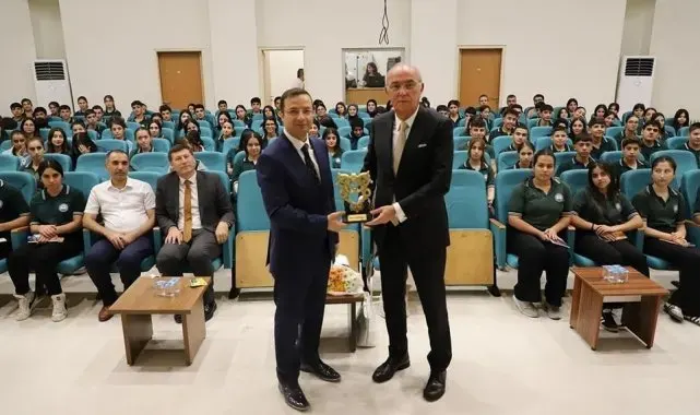 Cizre'de öğrencilere yönelik söyleşi programı düzenlendi