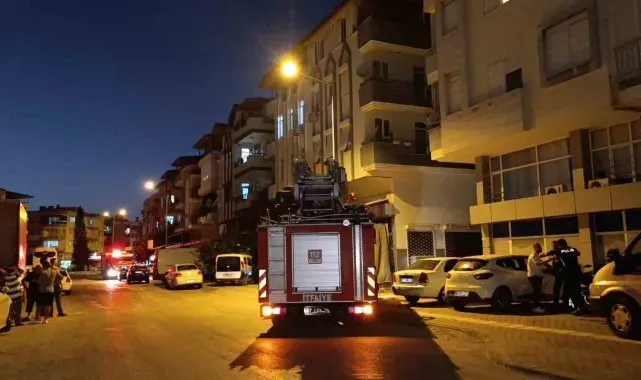 Ocaktaki tencere aspiratörü tutuşturdu, eli yanan ev sahibi hastaneye kaldırıldı