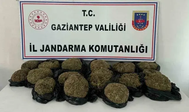 Otobüsün bağajından 18.5 kilo skunk ele geçirildi