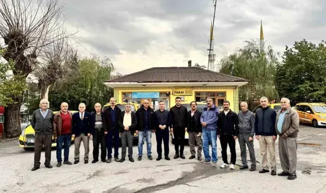 Vali Aydoğdu, taksi durağının misafiri oldu