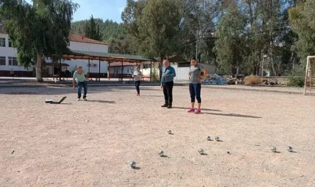 Seydikemer'de bocce turnuvası heyecanı başladı
