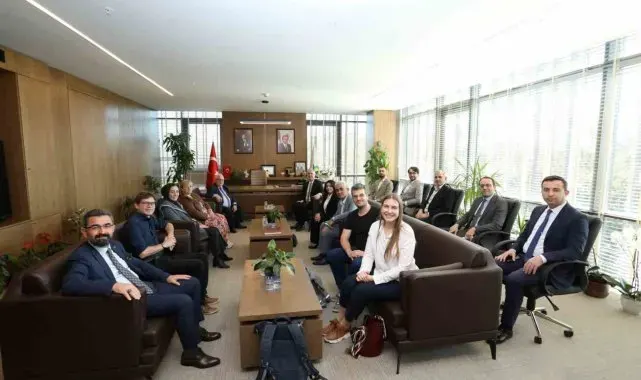 Cenon heyeti kardeşliği resmiyete dökmek için İnegöl'de