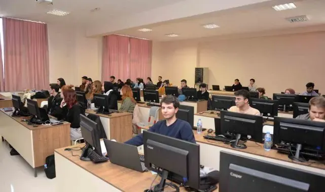 Coşkunöz Eğitim Vakfı'nın CEVHER Hibe Programı'nda yeni dönem başvuruları açıldı