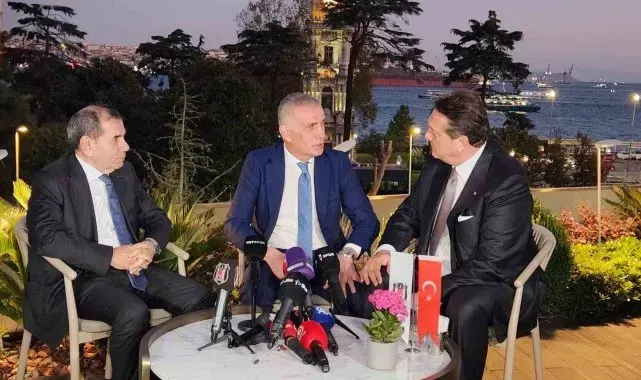 Hasan Arat, Dursun Özbek ve İbrahim Hacıosmanoğlu, açılışta bir araya geldi
