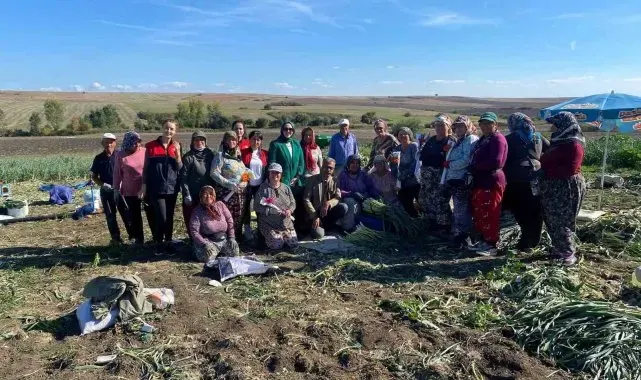 Kırklareli'nde "Dünya Kadın Çiftçiler Günü" tarlada kutlandı