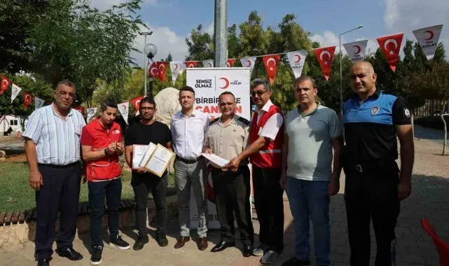 Çok kan veren polis ve askere madalya