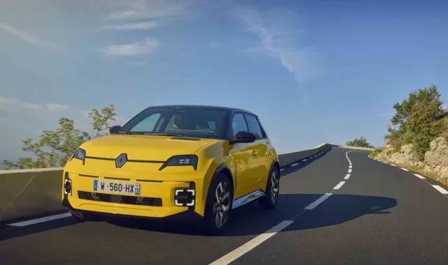 Renault 5 E-Tech %100 Elektrikli test sürüşleri Nice'te gerçekleşiyor