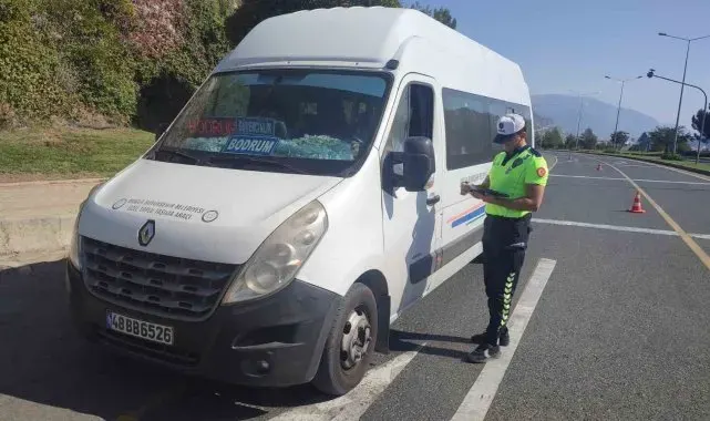 Muğla'da yolcu taşımacılığı yapan minibüslere denetim
