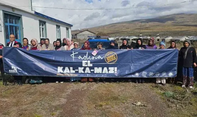 Kars'ta jandarma, erken yaştı zorla evlilikle ilgili bilgilendirme yapıyor