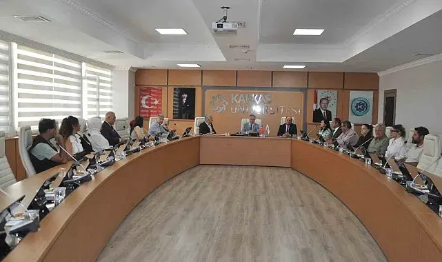 Kafkas Üniversitesi ile Türkiye Beyazay Derneği arasında "Engelsiz Üniversite" iş birliği