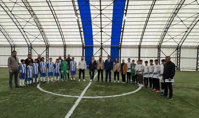 Taşlıçay'da futbol turnuvası başladı