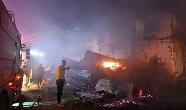 Uşak'ta meydana gelen yangında itfaiye eri yaralandı