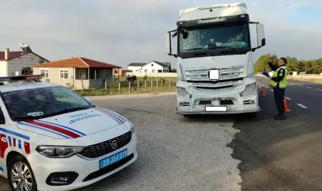 Kırklareli'de ağır tonajlı araçlar denetledi