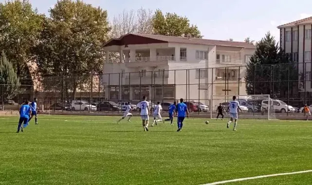 Gölbaşı ilçe stadyumu santra vuruşuyla açıldı