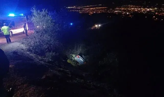 Kontrolden çıkan otomobil şarampole uçtu