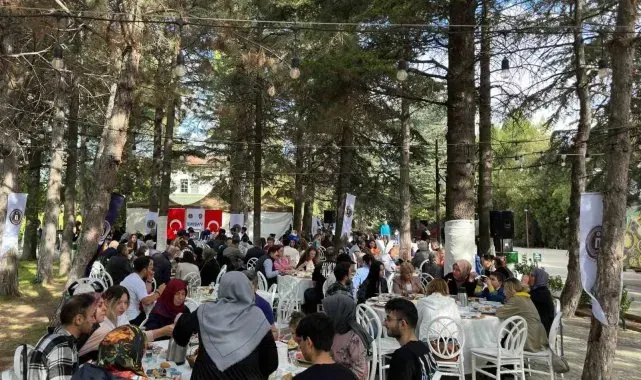 Şehit ve gazi aileleri mevlit programında bir araya geldi