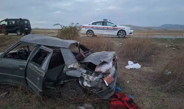 Çorum'da otomobil devrildi: 1 ölü, 5 yaralı