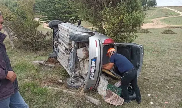 Gölköy'de kontrolden çıkan otomobil devrildi: 2 yaralı