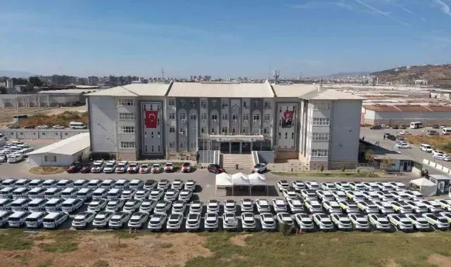 Aydın emniyetine yeni araçları teslim edildi
