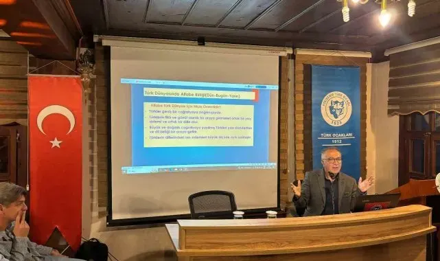 Türk Ocağı'nda Prof. Dr. Ali Akar, ortak alfabenin önemine dikkat çekti
