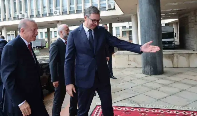 Cumhurbaşkanı Erdoğan, Sırbistan'da resmi törenle karşılandı