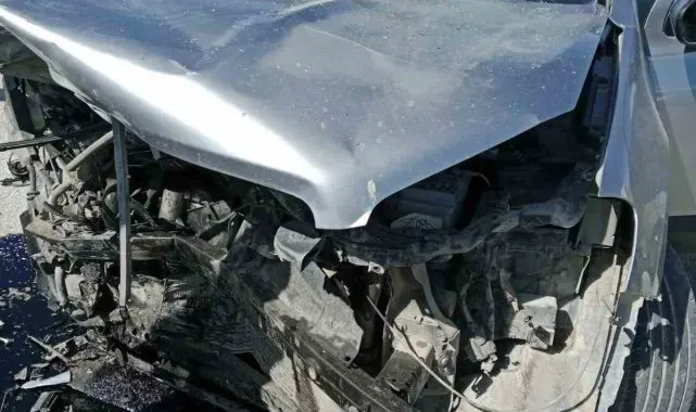 Burdur'da iki otomobil kafa kafaya çarpıştı: 6 yaralı