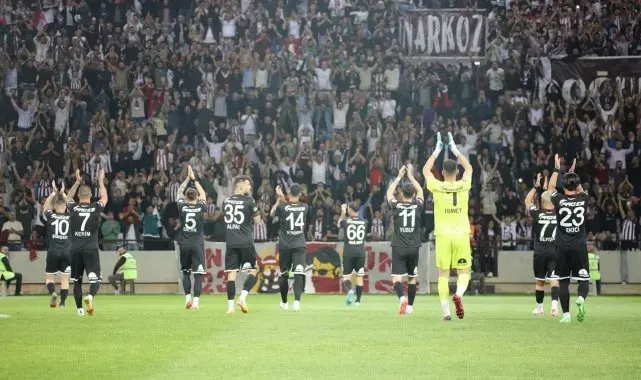 Elazığsporlu taraftarlardan hakem tepkisi
