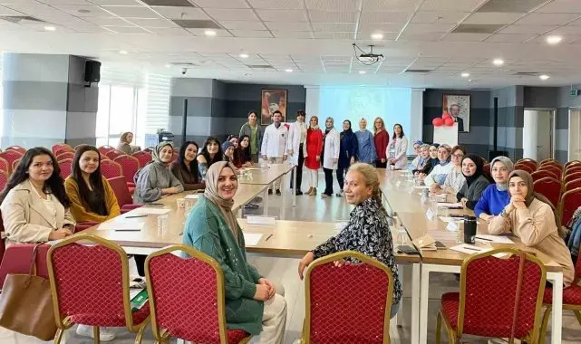 Hastanede "Anne Sütü ve Emzirme" eğitimi verildi