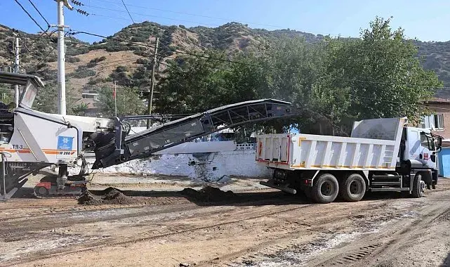 İncirliova'da Karabağ yolu yenileniyor