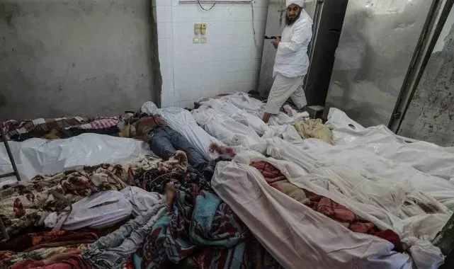 Gazze'de can kaybı 42 bin 10'a yükseldi