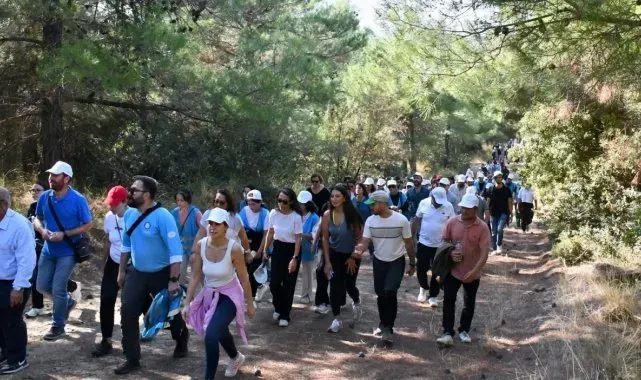 ÇOMÜ'de Dünya Yürüyüş Günü Etkinliği Gerçekleştirildi