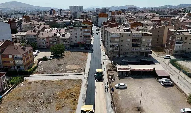 Elazığ'da 20 bin ton sıcak asfalt kullanılarak 12 kilometrelik alan yenilendi