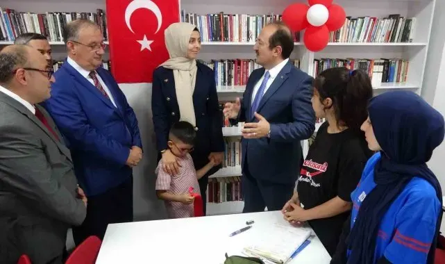 Şehidin ismi verilen kütüphanede konuşan eşi: "İnşallah yeni nesle örnek oluruz"