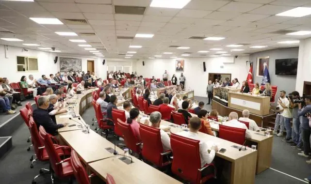 Aydın Büyükşehir Meclisi'nde "Kadına yönelik şiddet' gündem oldu