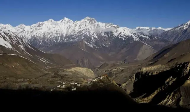 Nepal'de 5 Rus dağcı dünyanın en yüksek 7'inci dağından düşerek öldü