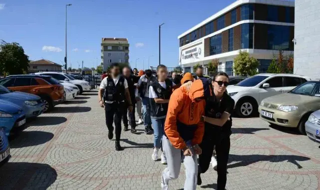 Kırklareli'nde uyuşturucu operasyonu: 11 gözaltı
