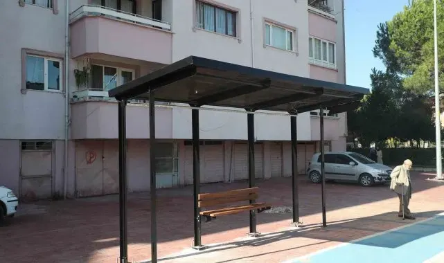 Sakarya'nın durakları Büyükşehirle LED'li ve modern konsepte dönüyor
