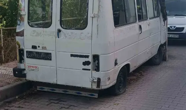 Okul çevrelerinde atıl duran hurda araçlar kaldırılıyor