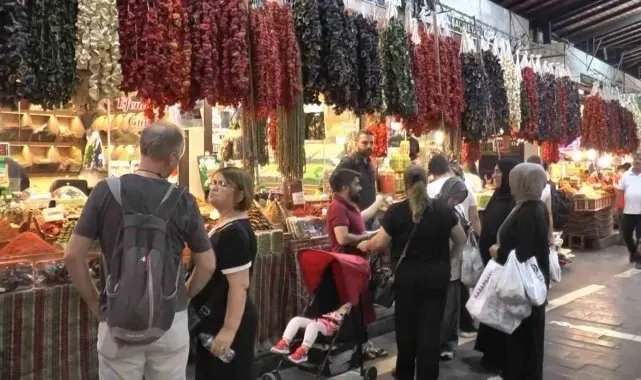 Gaziantep'te kışlık lezzetler tezgahlardaki yerini aldı