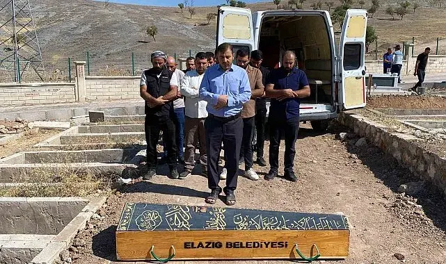 Elazığ'da yıldırımın isabet ettiği çocuk hayatını kaybetti