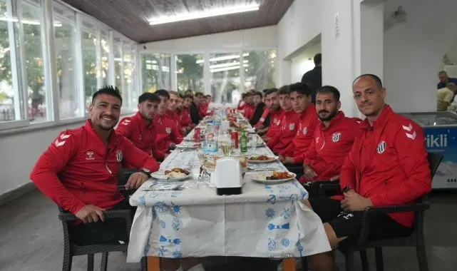 Başkan Deveciler moral yemeğinde sporcularla buluştu