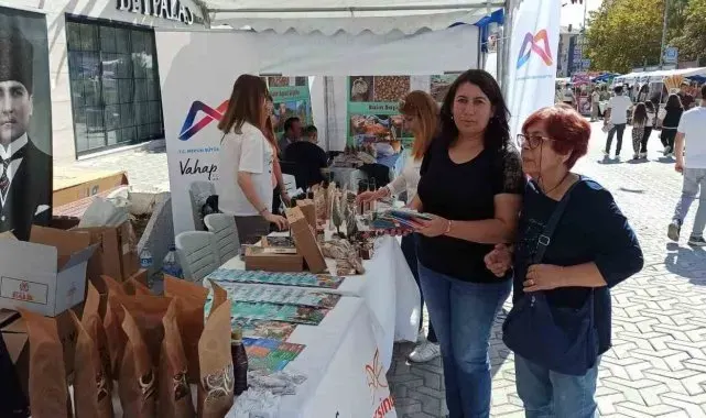 Beypazarı'nda 'Mersin rüzgarı' esti