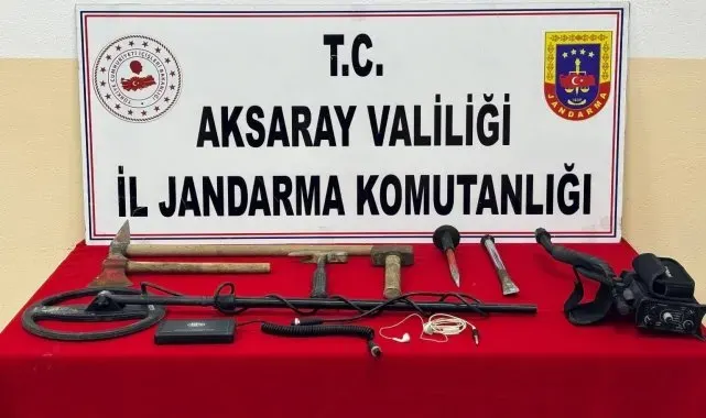 Kaçak kazı yapan defineciler suçüstü yakalandı
