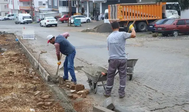 Dulkadiroğlu'nda kilit parke çalışması