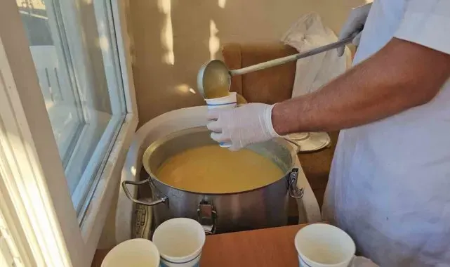 Nazilli'de öğrenciler çorba ile karşılanıyor