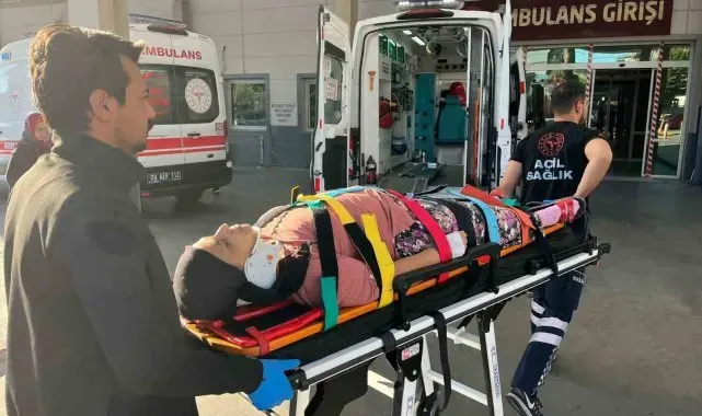 Sultanhisar'da işçi servisleri çarpıştı: 15 yaralı