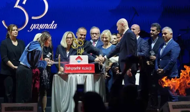 Bahçeşehir Koleji 30'uncu kuruluş yıl dönümünü kutladı