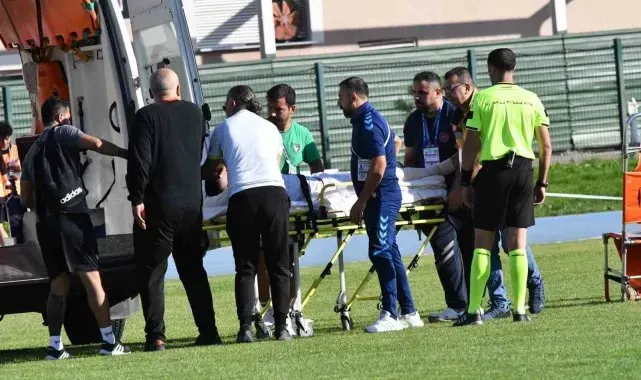 Denizlisporlu Oktay'ın tibia kemiği kırıldı
